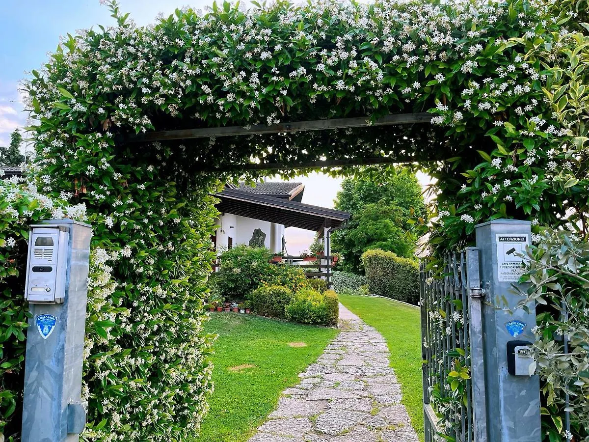 Guest house Villa Ali - Lascia Volare Il Pensiero! Cavalcaselle Italy