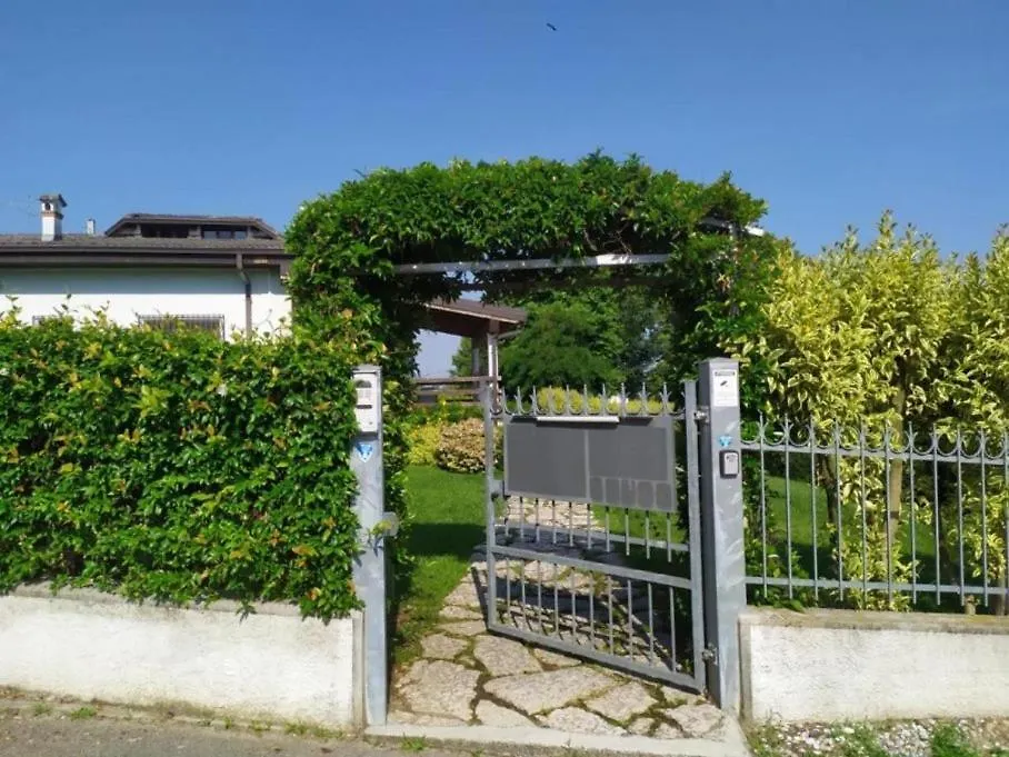 Guest house Villa Ali - Lascia Volare Il Pensiero! Cavalcaselle Italy